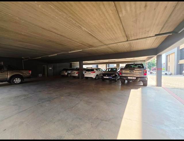 BUSINESS PROPERTY TO RENT IN DIE HOEWES